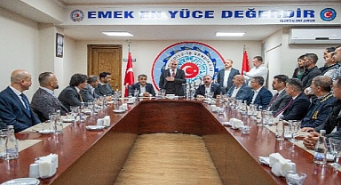 Başkan Soyer, Belediye İş Sendikası üyeleriyle buluştu