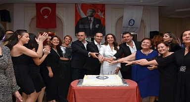 Öğretmenler Gününe Muhteşem Kutlama