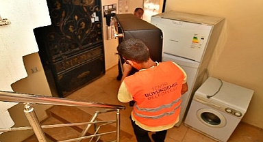 İzmir'de öğrenim gören üniversitelilere nakliye desteği sürüyor