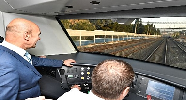 İzmirli İstedi Büyükşehir Yapıyor