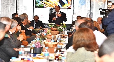 Sokak emekçilerinden Başkan Soyer’e tam destek