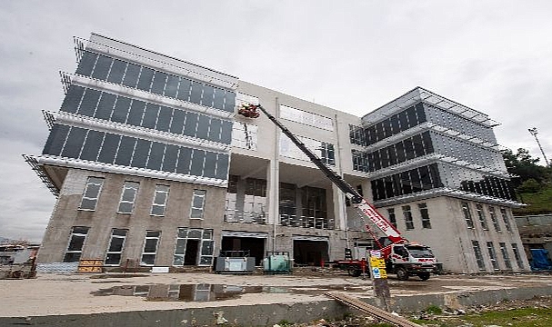 İzmir Büyükşehir Belediyesi Ek Hizmet Binasına Kavuşuyor