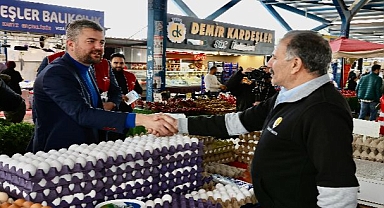 CHP’li Duman Bucalı pazarcılarla buluştu 