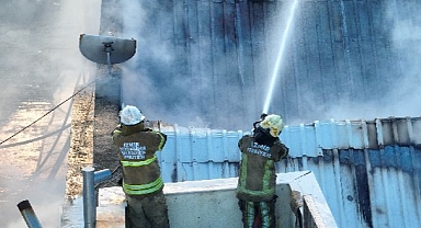 İzmir İtfaiyesinden yangına 6 dakikada müdahale 