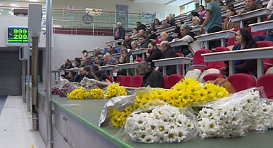 CHP’li Çiçek Üreticileri Unutmadı