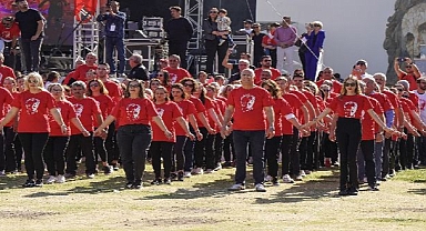 Cumhuriyet coşkusu harmandalı ile yaşandı