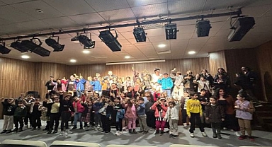 Çocuklar Sinema Ve Tiyatroyla Buluşturuldu