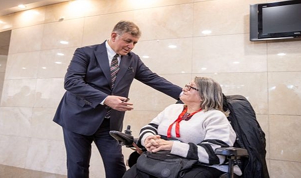 Başkan Tugay'dan engelliler için müjdeler