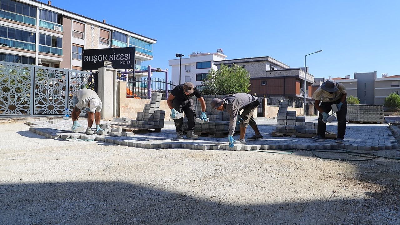 Menderes’te Yollar Yenileniyor